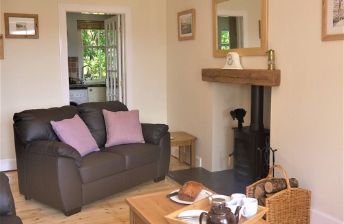 Leven Cottage | Kirkview Cottage pet friendly, sleeps 4 near St Andrews