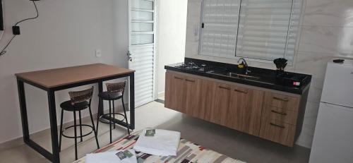 Indaiatuba House | kitnet 3 paulista Douglas · Loft 3 Espaço Inteiro em Frente ao PQ Ecológico
