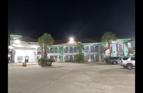Houston Hotel | Kiwi Inn Hotel O Willowbrook Houston Hwy 249 Beltway