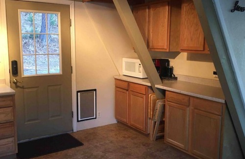 Montague Cabin | Klamath Riverside Dream