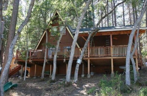 Montague Cabin | Klamath Riverside Dream