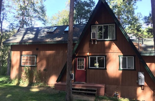 Montague Cabin | Klamath Riverside Dream