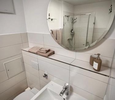 Scharbeutz Apartment | Kleine Auszeit - inklusive Parkplatz & WiFi, Geschirrspüler, Waschmaschine & Terrasse mit Strandkorb - Perfekt für Urlaub & Business
