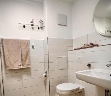 Scharbeutz Apartment | Kleine Auszeit - inklusive Parkplatz & WiFi, Geschirrspüler, Waschmaschine & Terrasse mit Strandkorb - Perfekt für Urlaub & Business