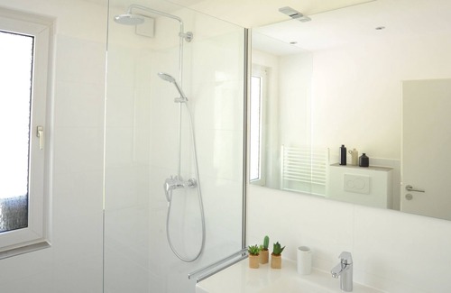 Ruedesheim am Rhein Condo | Kleine Ferienwohnung in Toller Lage Direkt am Niederwald