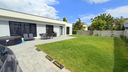 Dunajska Luzna House | Klimatizovaný Apartmánový dom s vírivkou, 9B