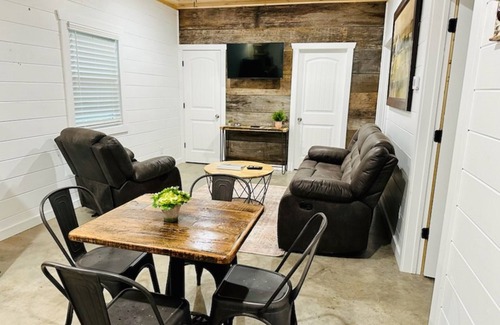 Mountain View Cabin | Knotty Squirrel Unit 7 Multibedroom Suite