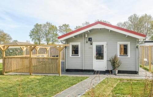 Heinkenszand House | Knus houten Tiny House bij water & natuur VP030