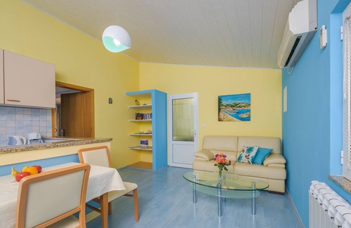 Krizna luka Apartment | Komazin