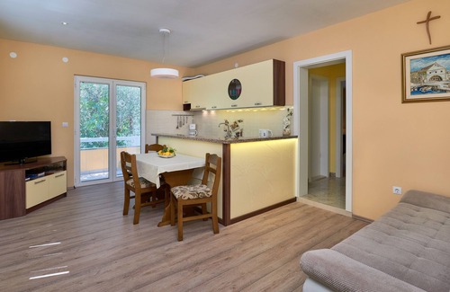 Krizna luka Apartment | Komazin