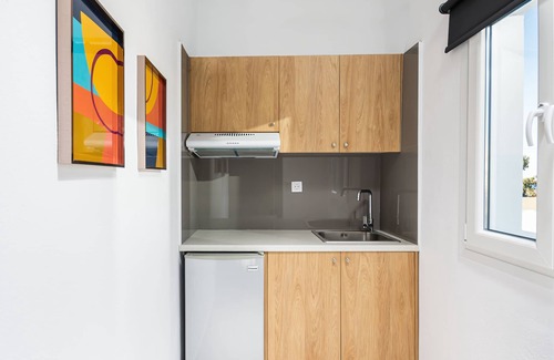 Agios Dimitrios Apartment | Kostas Maria Studios