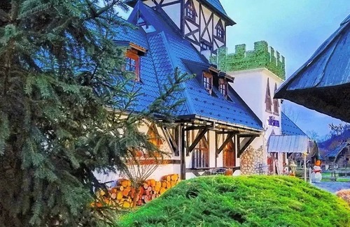 Bosnia House | Kraljevsko selo Kotromanićevo - Quadruple Room with Loft