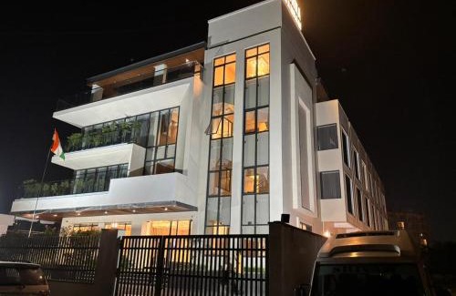 Vrindavan Hotel | Krishna Anandam Palace-Near Prem Mandir