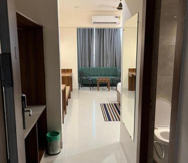 Vrindavan Hotel | Krishna Anandam Palace-Near Prem Mandir