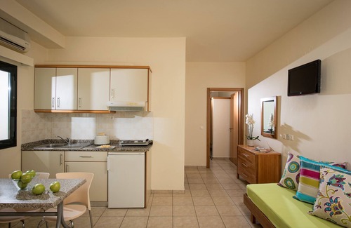 Malia House | Kristalli Hotel Apartments