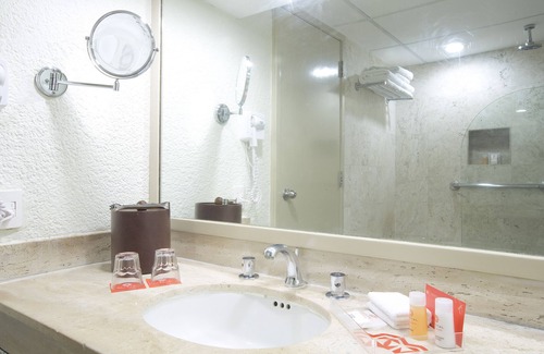 Punta Cancun Resort | Krystal Cancun