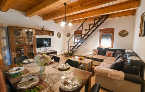 Kapelica Villa | Kuca za odmor Sljivik Stari by Villas Guide