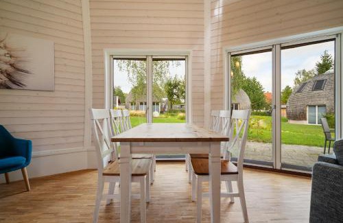 Muritz House | Kugelhaus Chiara - Helles Naturrefugium in Kugelform am Tollensesee