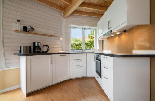 Muritz House | Kugelhaus Kirana - Ruhiges Naturdomizil in runder Bauweise am Waldrand des Tollensesees