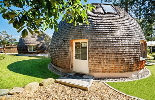 Muritz House | Kugelhaus Selene - Round design, open fire & terrace on Lake Tollensesee