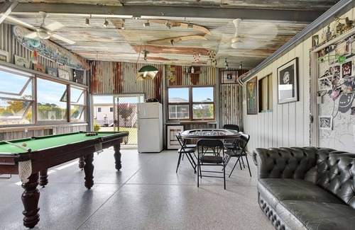 Broke House | Kulang Lodge in charming Broke with Large Swim Spa and games room suits up to 8 guests