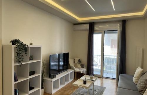 Kypseli Apartment | Kypseli Contemporary Comfort for 6