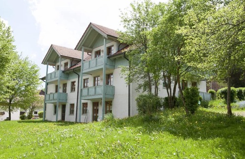 Schwarzenbach Apartment | Ländlich-moderne Ferienwohnung in ruhiger Panoramalage
