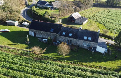 Allineuc House | L'ABREUVOIR DU LEFFO BETWEEN SEA AND COUNTRYSIDE