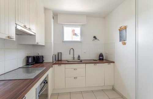 Pleneuf-Val-Andre Apartment | L'appart du Val - 100 m de la plage