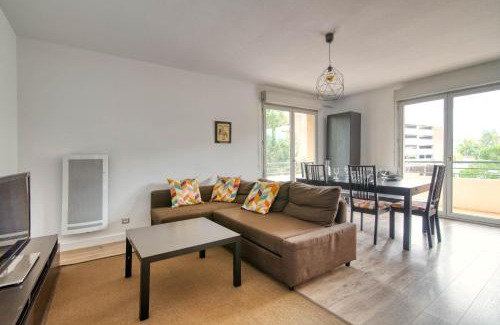 Fontaine-Bayonne-Cartoucherie Apartment | L'Arène de coeur - appt avec piscine partagée