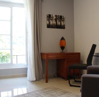 Foix Apartment | L'Ariane, Vue sur le château