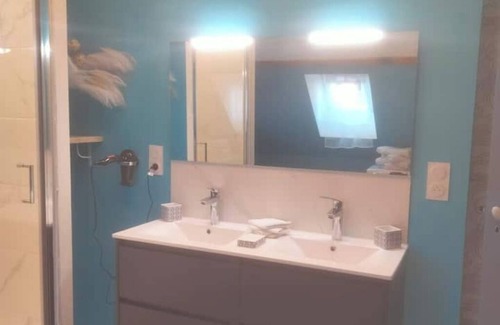 Sully-sur-Loire Apartment | 🏡 L'Entre-Potes - Cosy apartment for 4 people