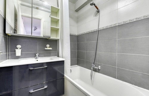 Bobigny Apartment | L'Envolée Urbaine - avec parking privé proche Paris