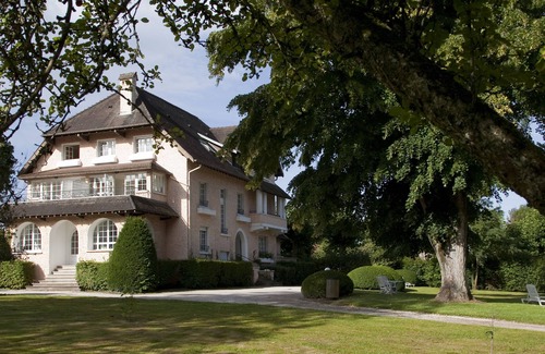 Forges-les-Bains Apartment | L'ESCALE - AVOINE - Maison d'Hôtes l'Escale -THERMES DE BAINS LES BAINS