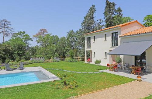 Moussais-la-Bataille Bed & Breakfast | L Esprit du Clain chambres d hôtes BandB de standing proches du Futuroscope Golf et Lac de St Cyr