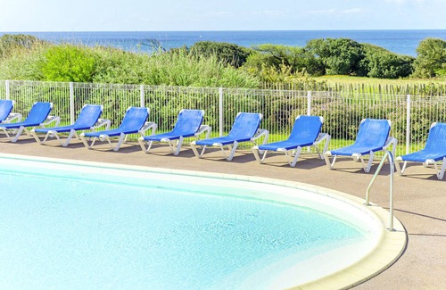 Chateau-d'Olonne Apartment | L'Estran 24M by Interhome