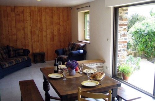 Pommerit-Jaudy Cottage | L'Etable - Delightful holiday cottage close to the beautiful Pink Granite Coast