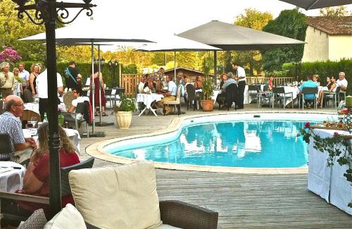 Aubeterre-sur-Dronne Hotel | L'Hôtel du Périgord