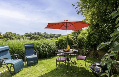 Saint-Jean-du-Doigt House | L'Hirondelle by Interhome