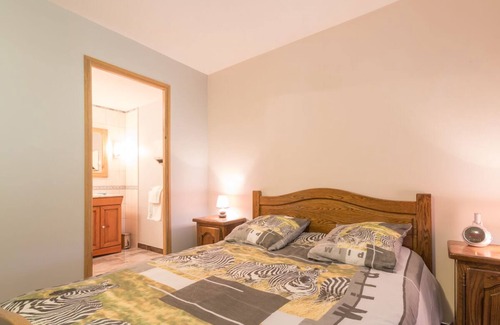 Lantilly House | l'Hirondelle the countryside in burgundy with swimming pool