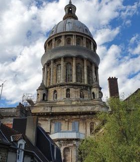 Ville Haute Apartment | "L'imprévue", standing au pied de Notre-Dame