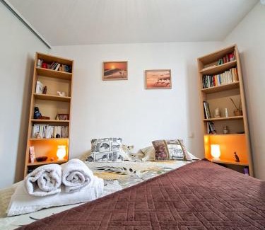 Foix Apartment | L'oasis urbain - Charme unique et piscine