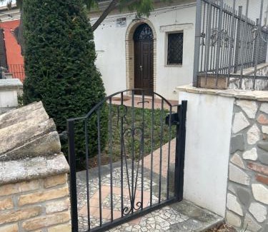 Catignano Apartment | La bomboniera
