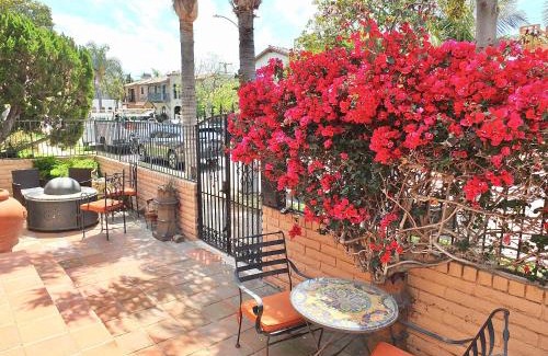 Belmont Shore House | La Brisa - One Block from the Beach