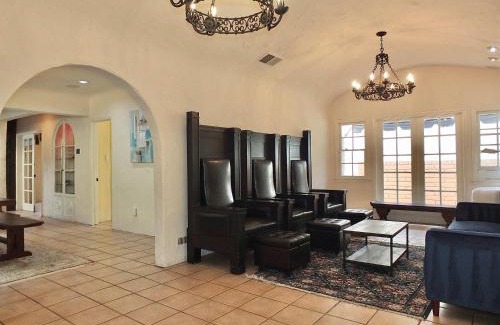 Belmont Shore House | La Brisa - One Block from the Beach