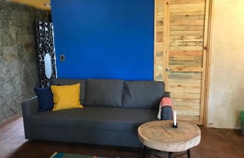 Tepoztlan House | La Cabaña Azul al fondo del Bosque de Tepoztlán