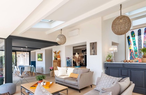 Saint-Cyr-au-Mont-d'Or Villa | La Campagne - family house with garden and pool