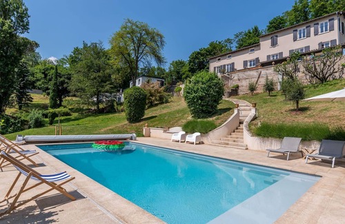Saint-Cyr-au-Mont-d'Or Villa | La Campagne - family house with garden and pool