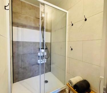 Lusignan House | La Carrée des Amis