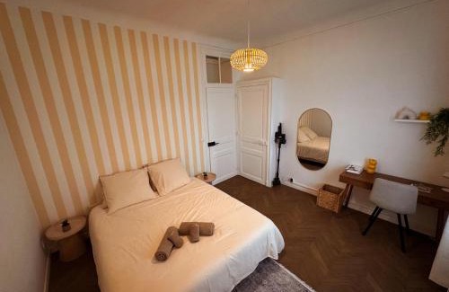Old Town Apartment | La Casa del Limon Cozy charm in central Menton